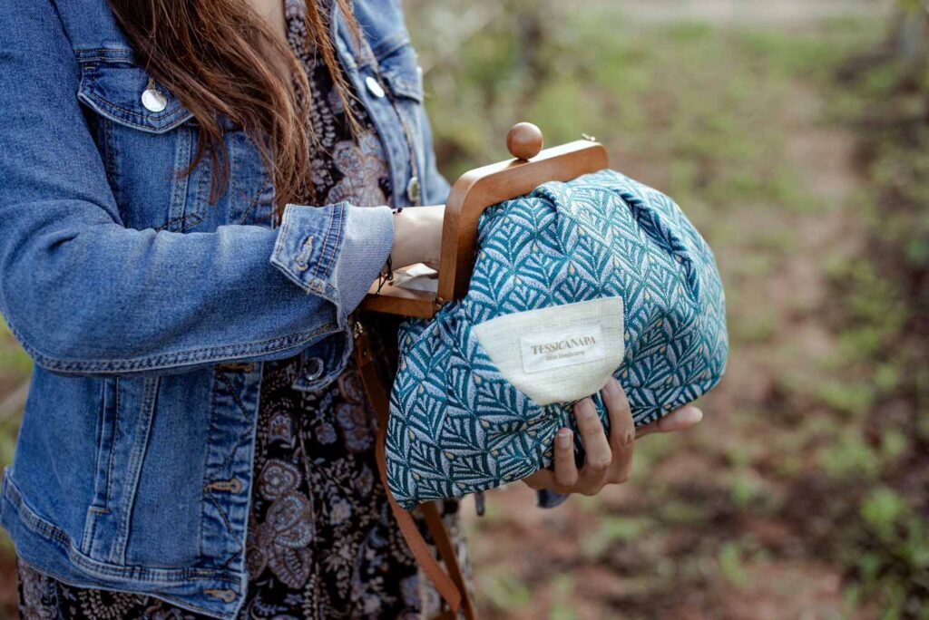 borsa artigianale jacquard e canapa