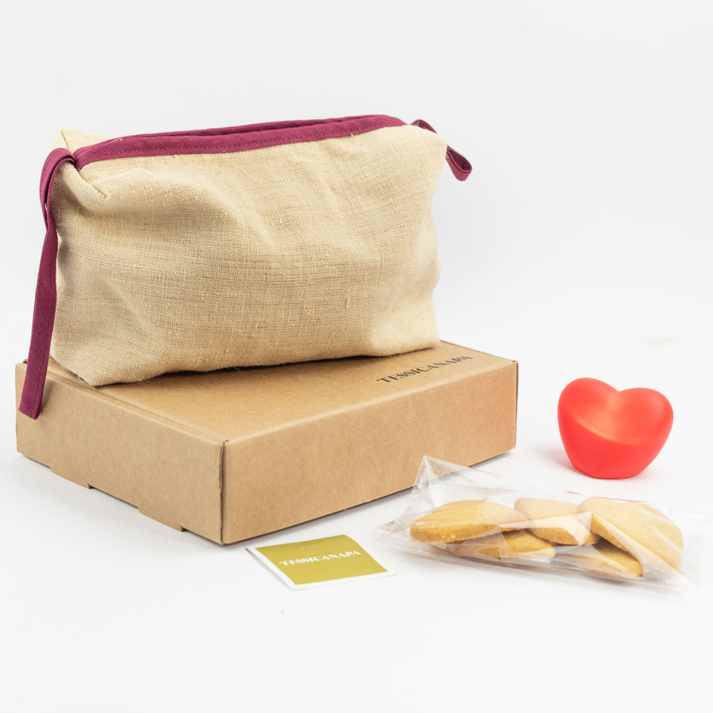 Love Box N. 2 - Pochette in canapa e biscotti cuore