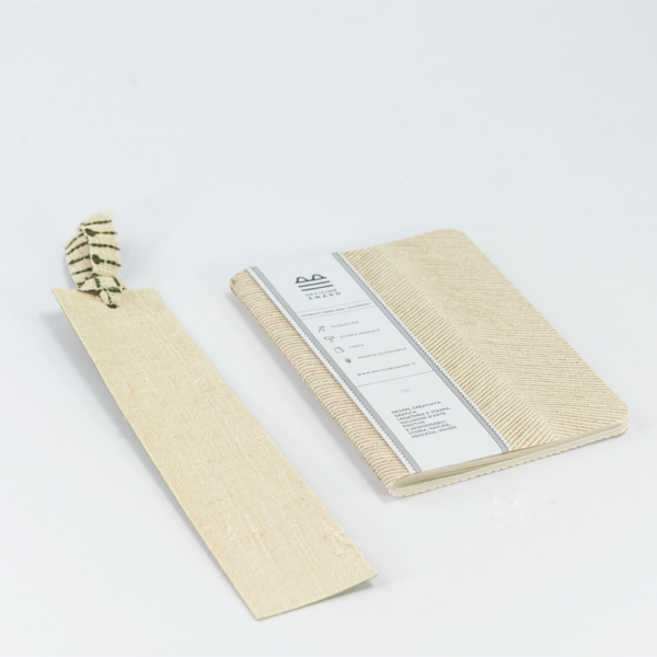 quaderno-notes-line-e-segnalibro