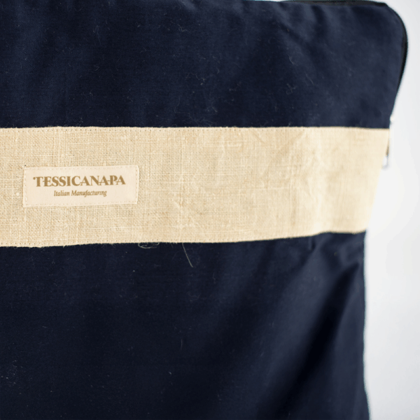 dettaglio custodia per pc blue navy