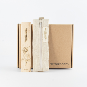CHRISTMAS BOX READ AND LOVE